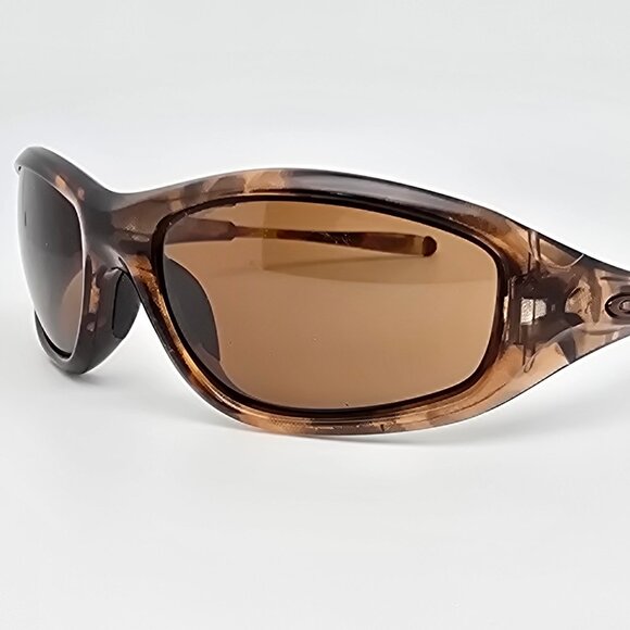 *SOLD* Oakley OO9091-03 Encounter Topaz Tortoise Frame Dark Bronze Lens Sunglass - Picture 1 of 14